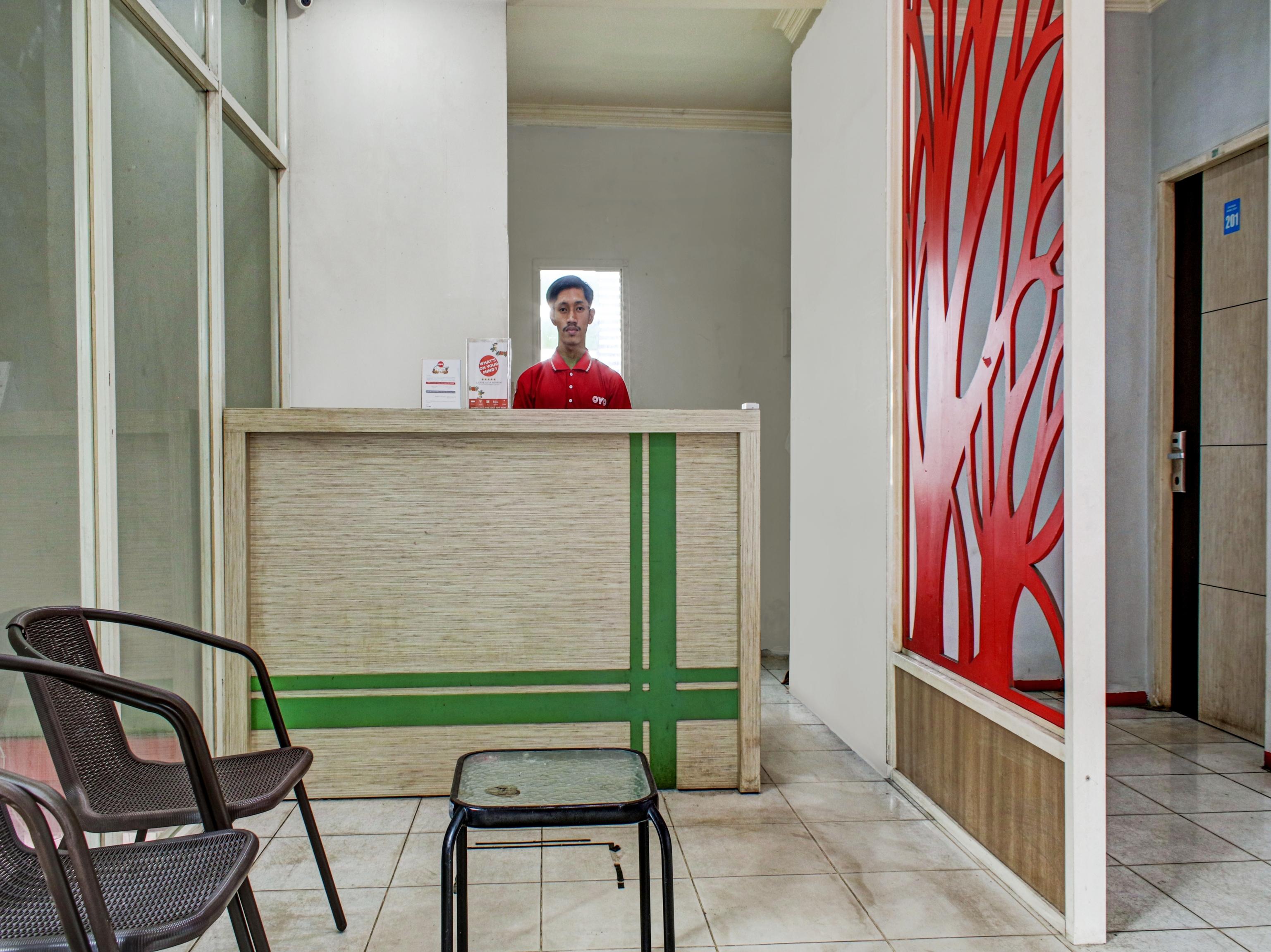 Reddoorz Syariah Near Q-Mall Banjarbaru Martapura  Экстерьер фото